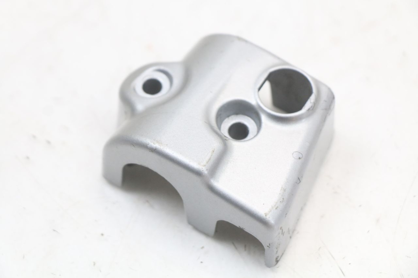 photo de COUVRE GUIDON COMMODO MOTO GUZZI NORGE 8V GT 1200 (2011 - 2016) - Zoom état d’usage