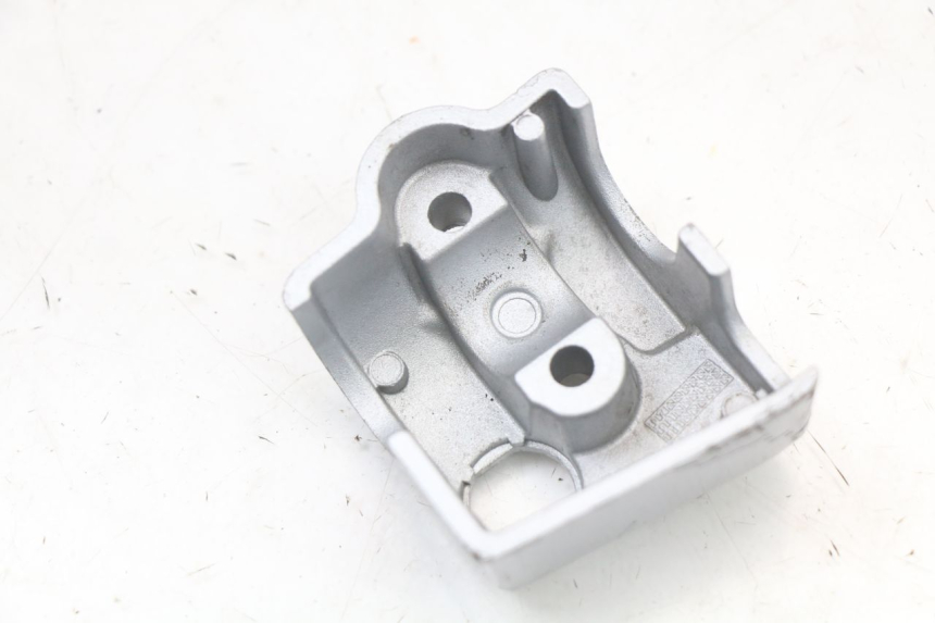 photo de COUVRE GUIDON COMMODO MOTO GUZZI NORGE 8V GT 1200 (2011 - 2016) - Gros plan technique