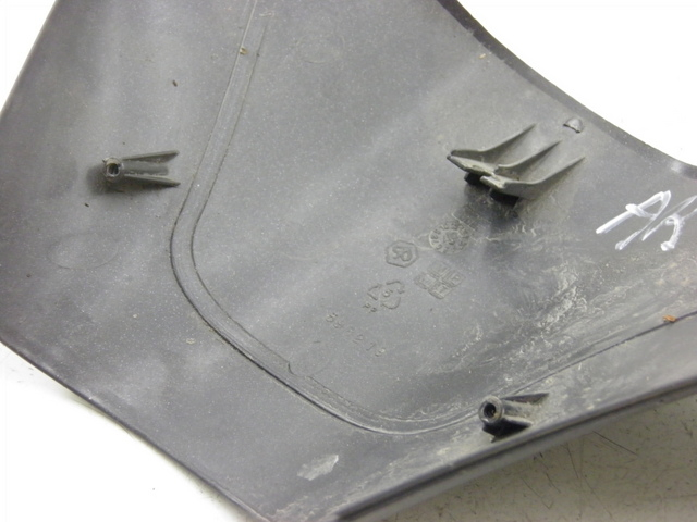 photo de COUVRE GUIDON COMMODO PIAGGIO X8 STREET 125 (2006 - 2007) - Zoom état d’usage