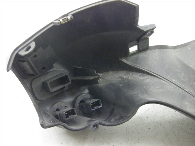 photo de COUVRE GUIDON COMMODO PIAGGIO X8 STREET 125 (2006 - 2007) - Points de fixation