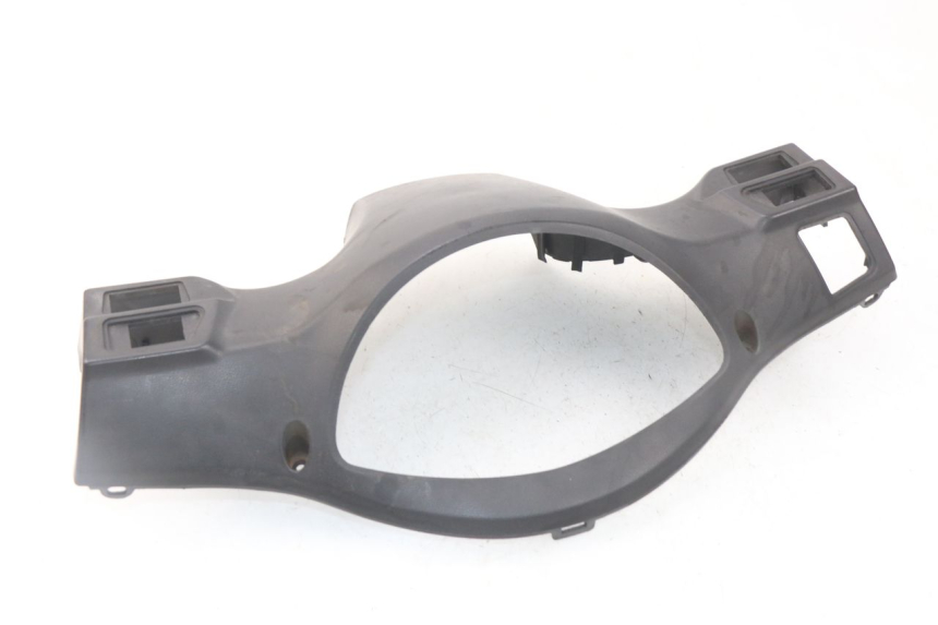 photo de COUVRE GUIDON COMMODO SYM SYMPHONY 50 (2009 - 2015) - Gros plan technique