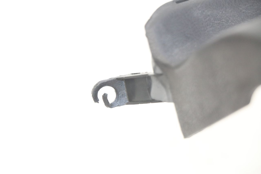 photo de COUVRE GUIDON COMMODO YAMAHA XMAX X-MAX 125 (2006 - 2009) - Pièce contrôlée