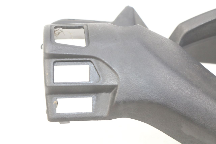 photo de COUVRE GUIDON COMMODO YAMAHA XMAX X-MAX 125 (2006 - 2009) - Marquages et références