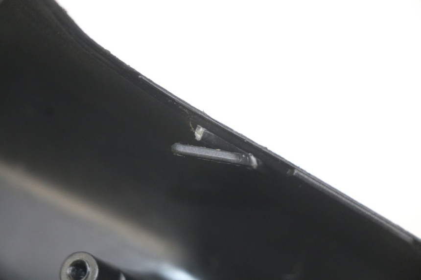 photo de COUVRE GUIDON COMMODO YAMAHA XMAX X-MAX 125 (2006 - 2009) - Gros plan technique