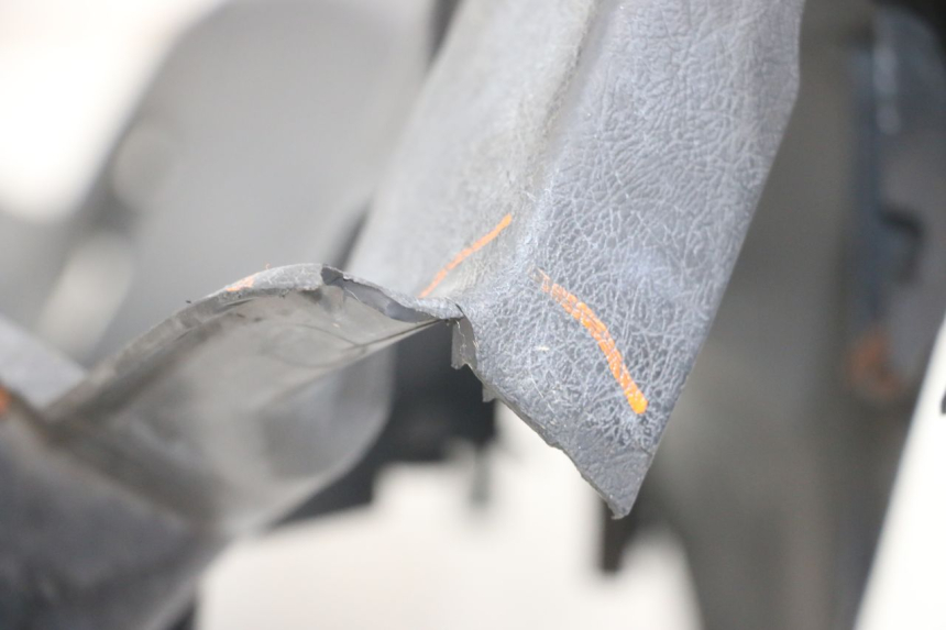 photo de COUVRE GUIDON COMMODO YAMAHA XMAX X-MAX 125 (2006 - 2009) - Autre angle de vue