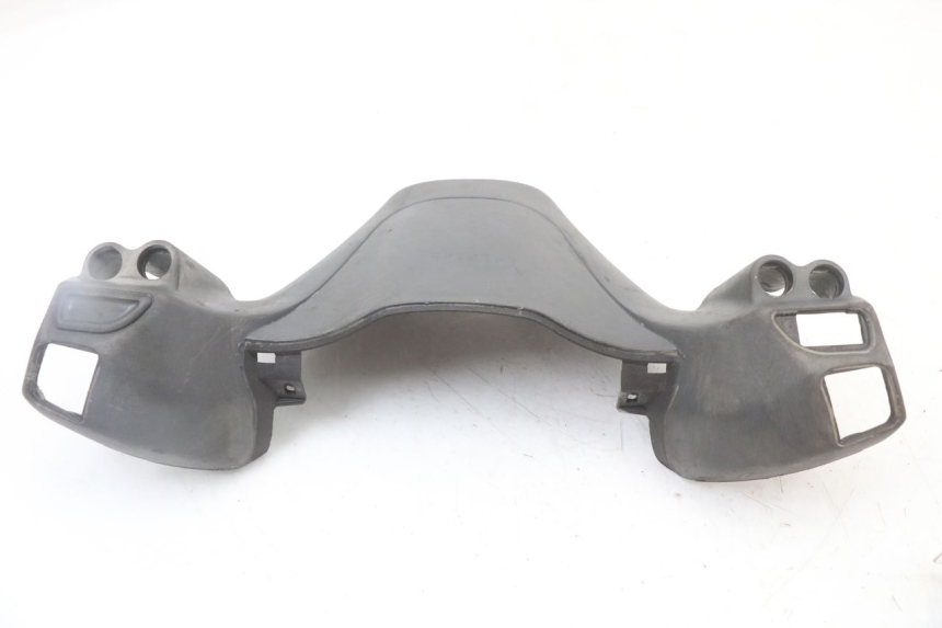 photo de COUVRE GUIDON COMMODO PIAGGIO X8 125 (2004 - 2007) - Détail de la pièce