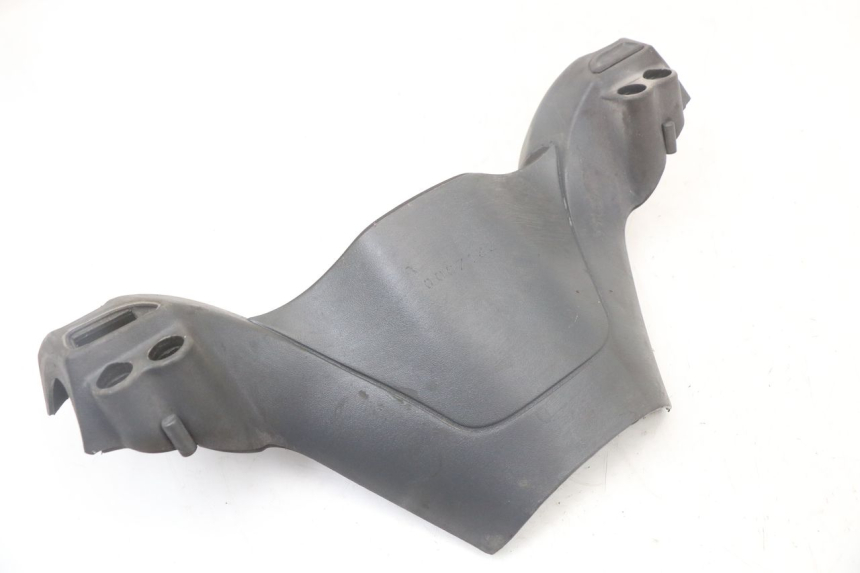 photo de COUVRE GUIDON COMMODO PIAGGIO X8 125 (2004 - 2007) - Autre angle de vue