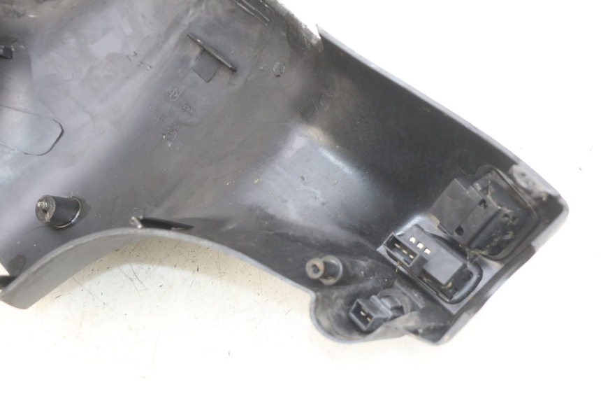 photo de COUVRE GUIDON COMMODO PIAGGIO ZIP 2T 50 (2009 - 2019) - Zoom état d’usage