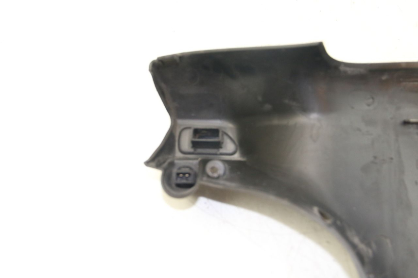 photo de COUVRE GUIDON COMMODO PIAGGIO ZIP 4T 50 (2018 - 2020) - Détail de la pièce