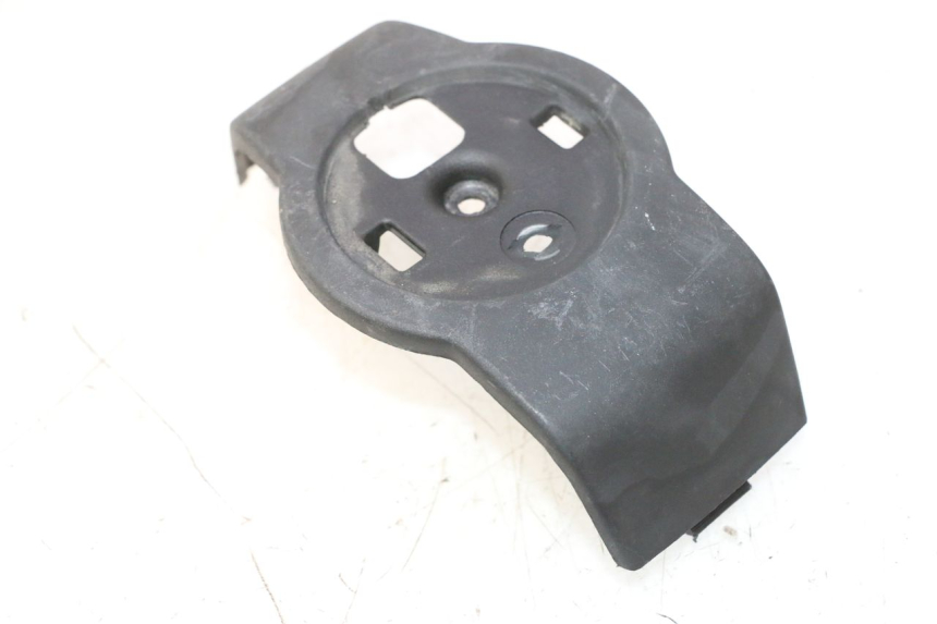 photo de COUVRE GUIDON  GILERA GP 800 (2007 - 2013) - Détail de la pièce