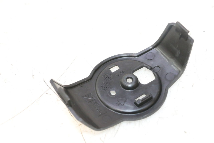 photo de COUVRE GUIDON  GILERA GP 800 (2007 - 2013) - Autre angle de vue
