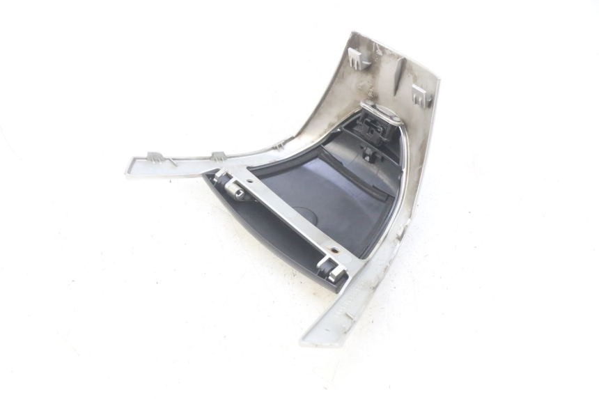 photo de COUVRE GUIDON YAMAHA HW XENTER 125 (2011 - 2017) - Gros plan technique