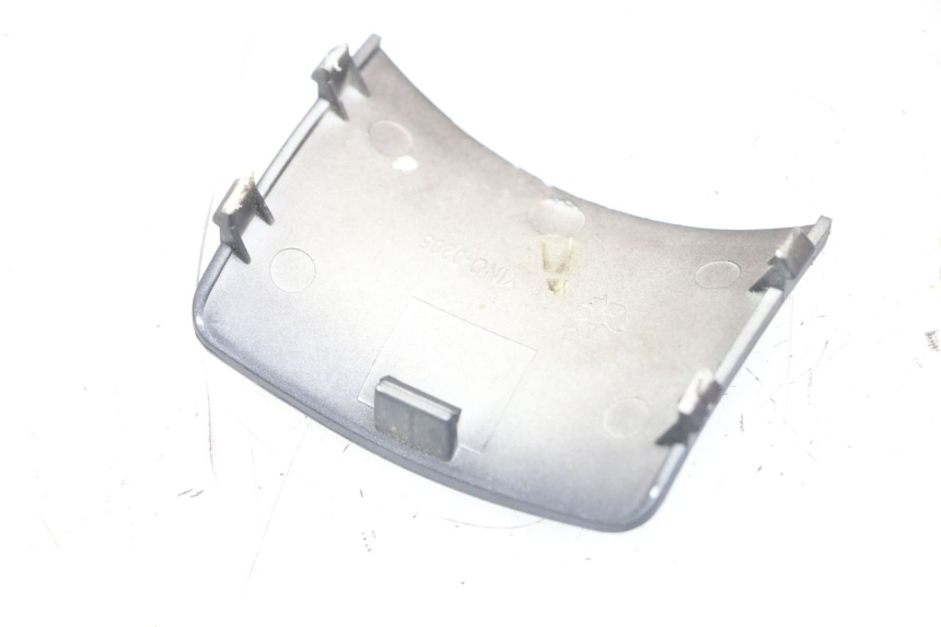 photo de COUVRE GUIDON  JM MOTORS VX 125 (2022 - 2025) - Détail de la pièce