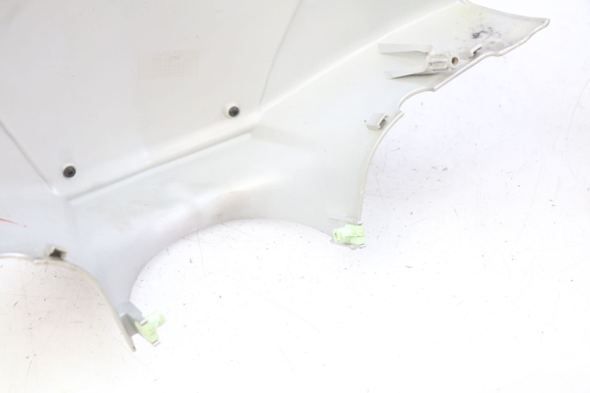 photo de COUVRE GUIDON PEUGEOT KISBEE 2T 50 (2010 - 2017) - Zoom composants