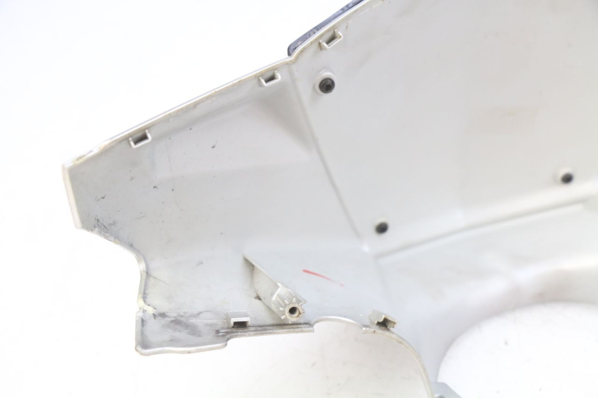 photo de COUVRE GUIDON PEUGEOT KISBEE 2T 50 (2010 - 2017) - Vue rapprochée