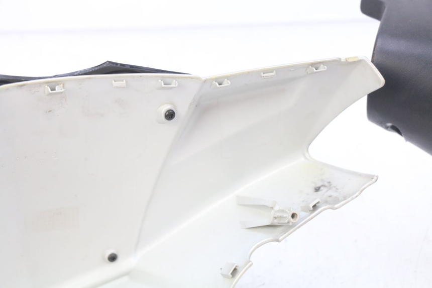 photo de COUVRE GUIDON PEUGEOT KISBEE 2T 50 (2010 - 2017) - Photo complémentaire