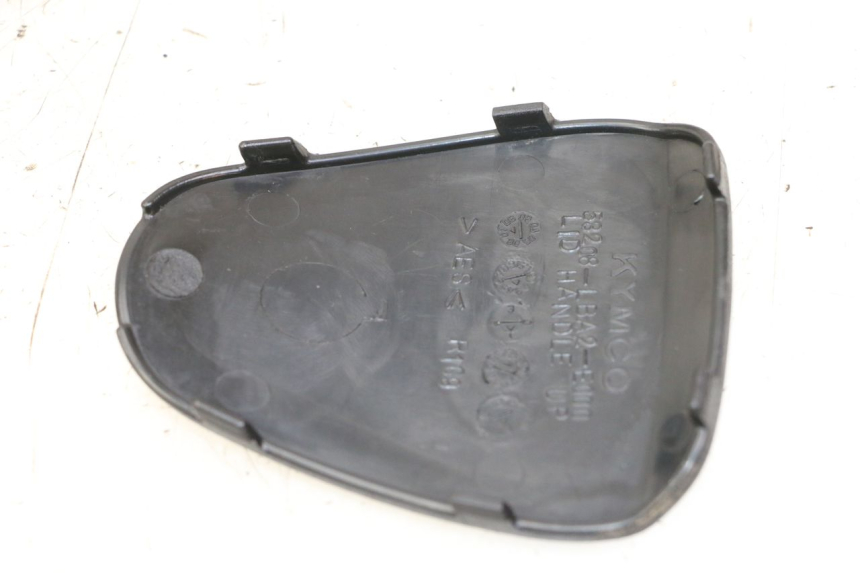 photo de COUVRE GUIDON  KYMCO XCITING 500 (2007 - 2010) - Détail de la pièce