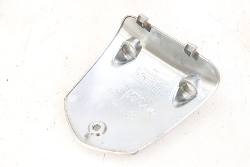 photo de COUVRE GUIDON  PIAGGIO MP3 LT 300 (2010 - 2016) - Détail de la pièce