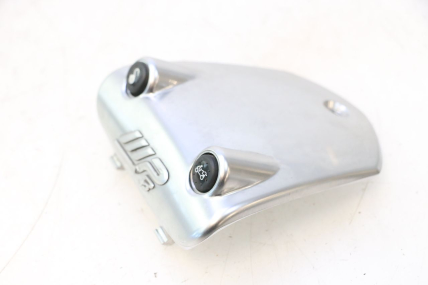 photo de COUVRE GUIDON PIAGGIO MP3 LT 400 (2007 - 2012) - Vue principale