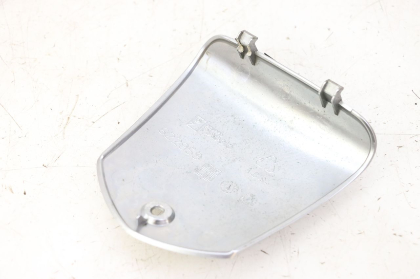 photo de COUVRE GUIDON  PIAGGIO MP3 RL 250 (2006 - 2010) - Zoom état d’usage