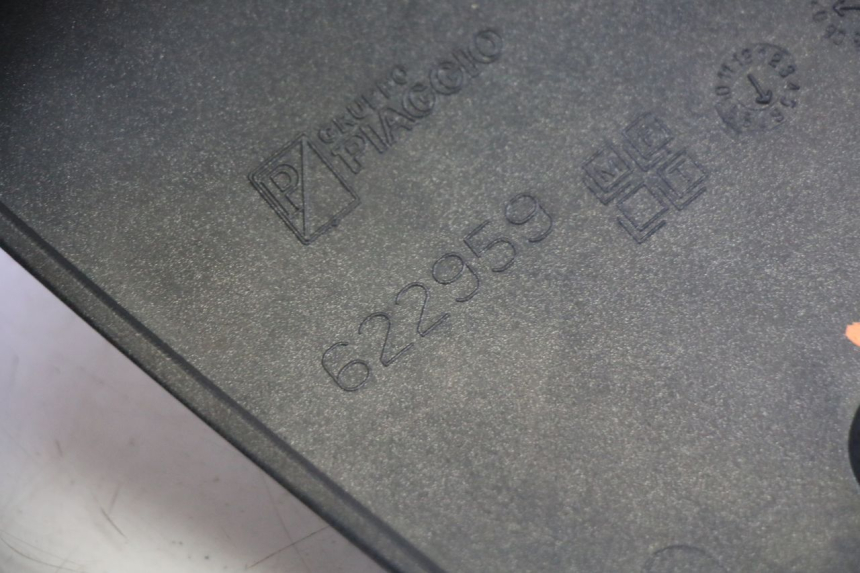 photo de COUVRE GUIDON  PIAGGIO MP3 125 (2006 - 2014) - Vue d’ensemble