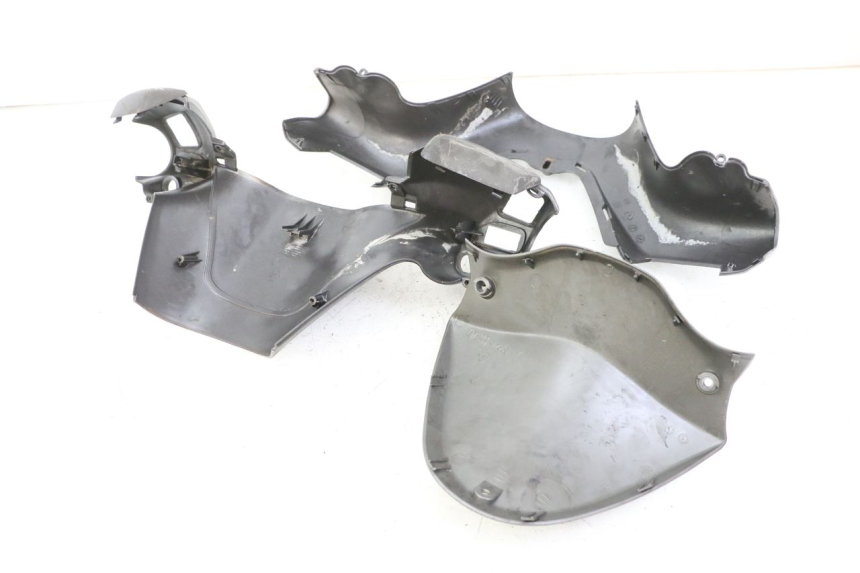 photo de COUVRE GUIDON PIAGGIO X8 125 (2004 - 2007) - Vue rapprochée