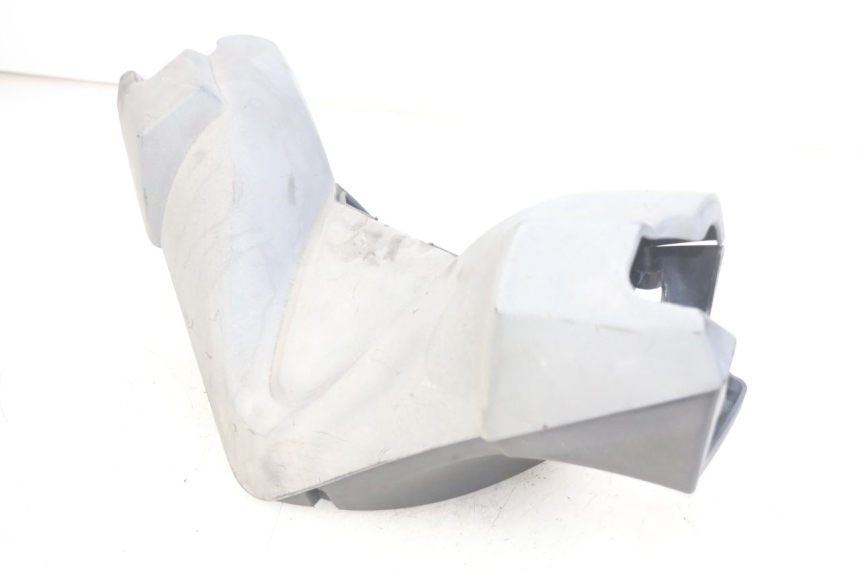 photo de COUVRE GUIDON PEUGEOT SATELIS 125 (2006 - 2009) - Détail de la pièce