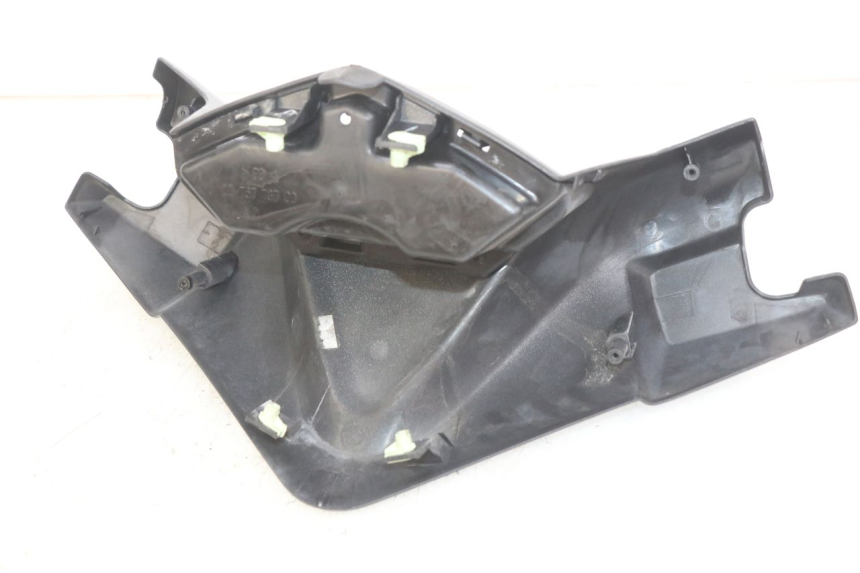 photo de COUVRE GUIDON PEUGEOT SATELIS 125 (2006 - 2009) - État de surface