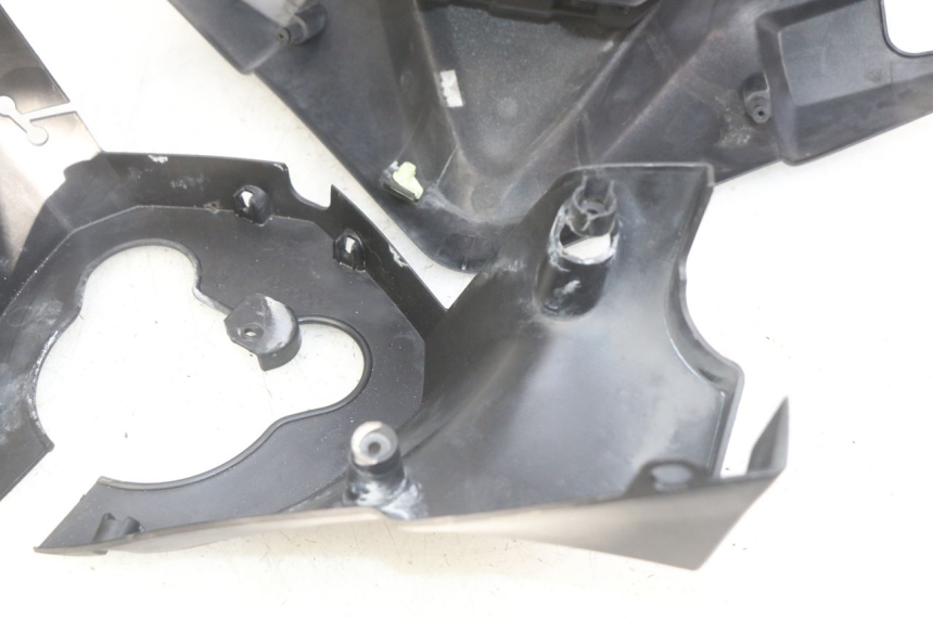 photo de COUVRE GUIDON PEUGEOT SATELIS 125 (2006 - 2009) - Pièce contrôlée