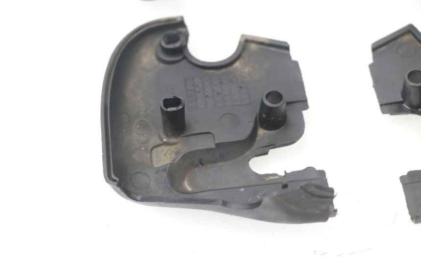 photo de COUVRE GUIDON  APRILIA SCARABEO GT 125 (1999 - 2007) - Pièce contrôlée