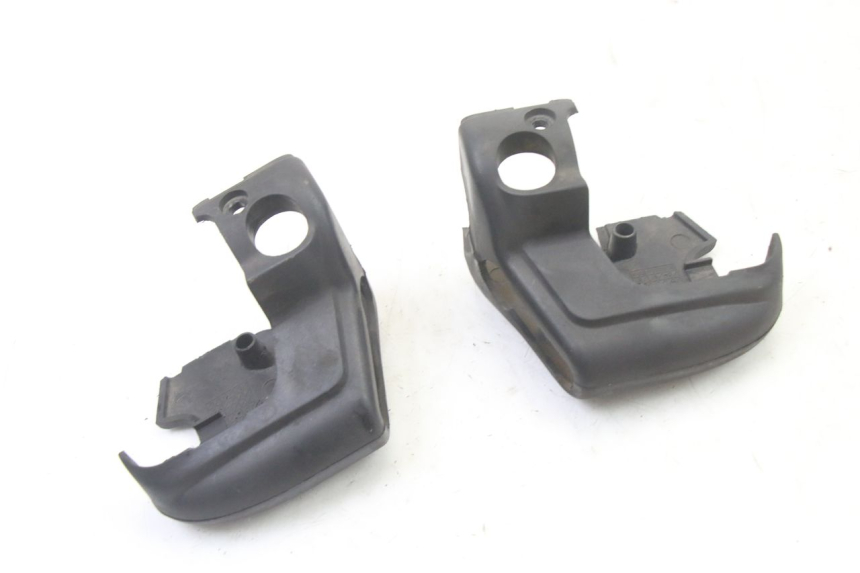 photo de COUVRE GUIDON  APRILIA SCARABEO GT TOURING 125 (1999 - 2005) - Zoom état d’usage