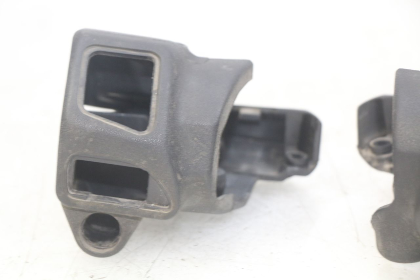 photo de COUVRE GUIDON APRILIA SCARABEO LIGHT 125 (2007 - 2011) - État de surface