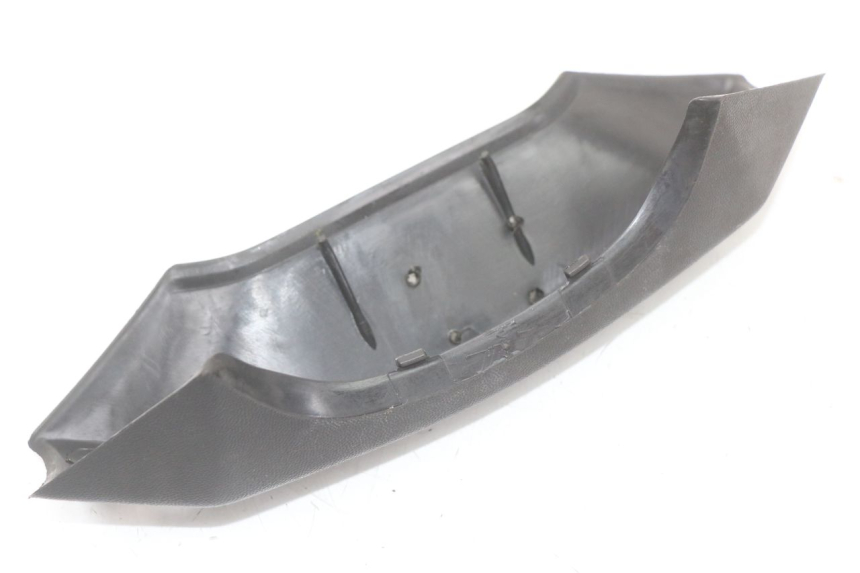 photo de COUVRE GUIDON  APRILIA SR CARB LC 2T 50 (2004 - 2012) - Gros plan technique