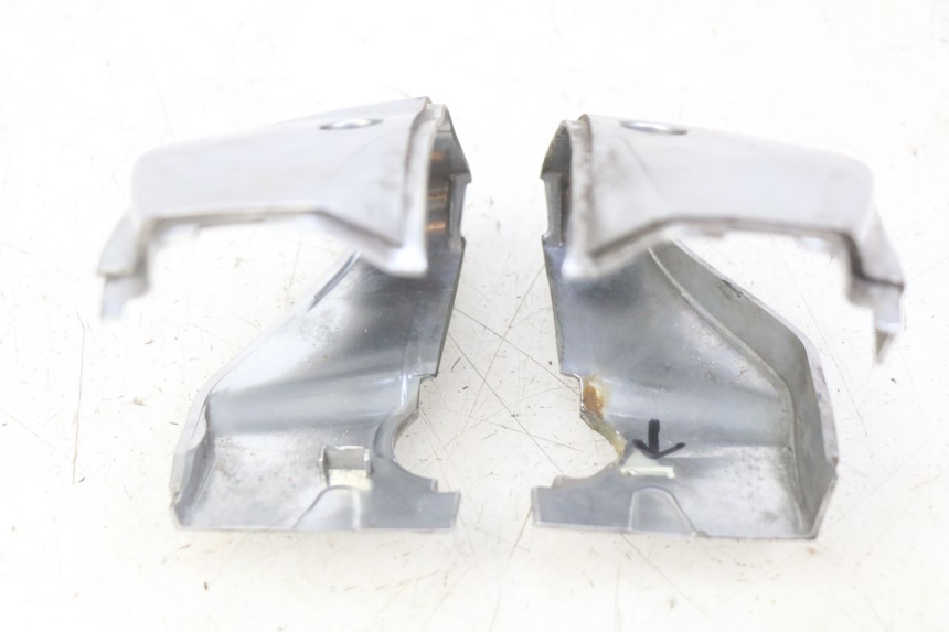 photo de COUVRE GUIDON PIAGGIO VESPA PRIMAVERA 2T 50 (2013 - 2018) - Vue d’ensemble