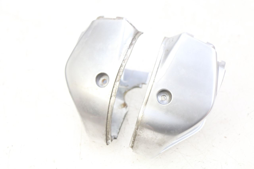 photo de COUVRE GUIDON PIAGGIO VESPA PRIMAVERA 2T 50 (2013 - 2018) - Points de fixation