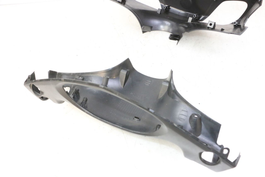 photo de COUVRE GUIDON  MBK WAAP 125 (2008 - 2013) - Vue rapprochée