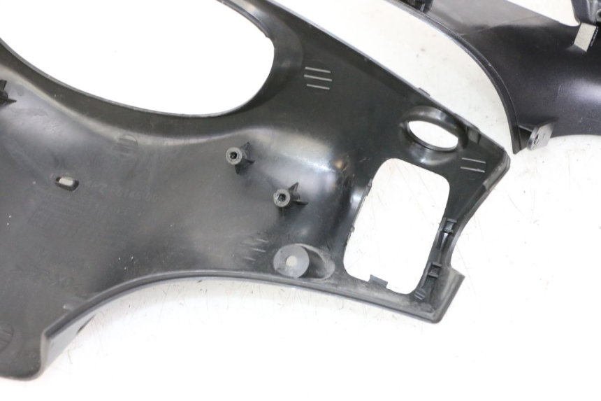 photo de COUVRE GUIDON  MBK WAAP 125 (2008 - 2013) - Focus structure