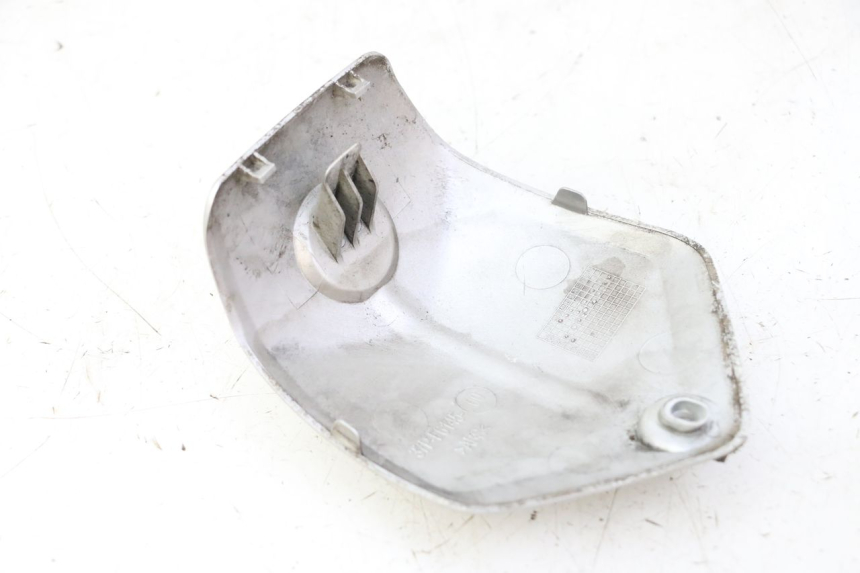 photo de COUVRE GUIDON YAMAHA X-MAX XMAX 125 (2010 - 2013) - Détail de la pièce