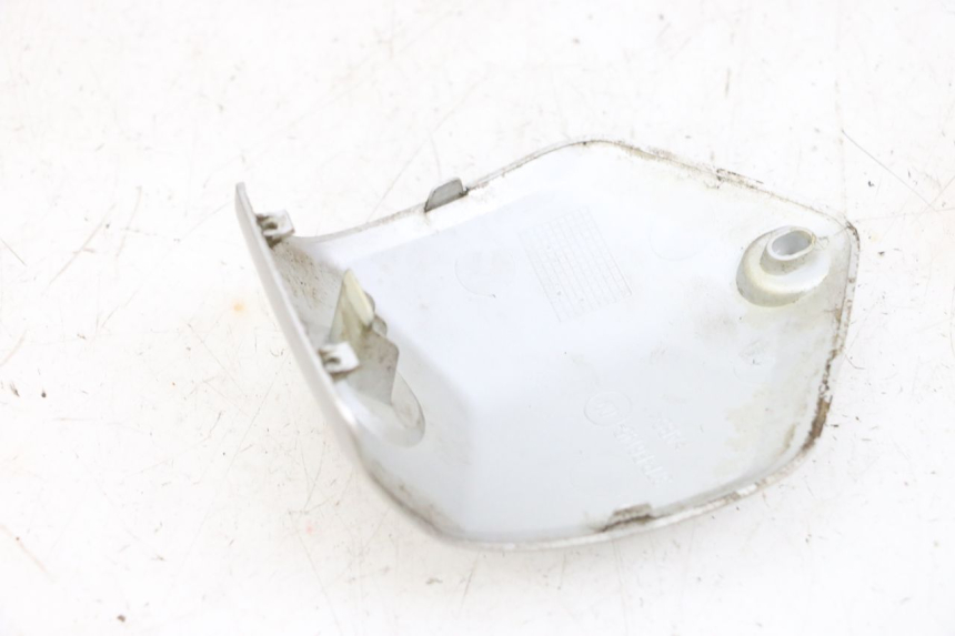 photo de COUVRE GUIDON YAMAHA X-MAX XMAX 125 (2010 - 2013) - Détail de la pièce