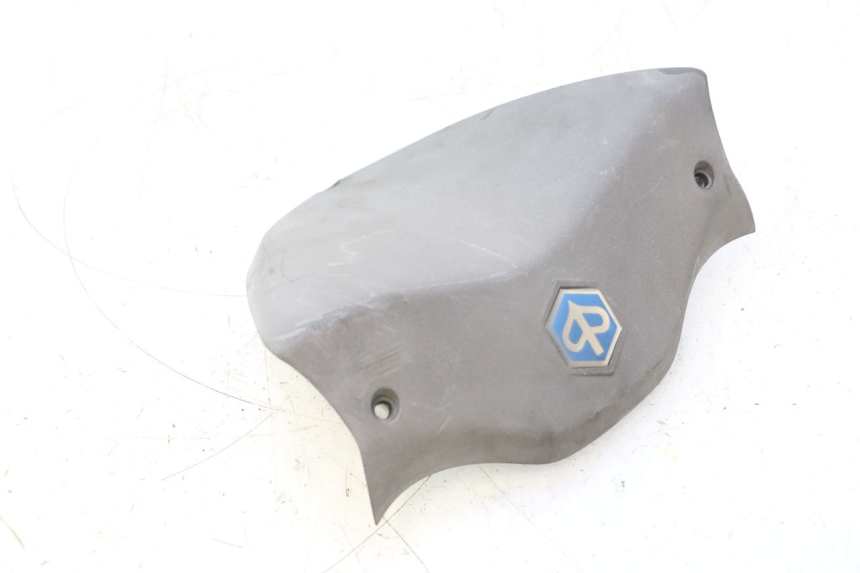 photo de COUVRE GUIDON  PIAGGIO X8 STREET 125 (2006 - 2007) - Détail de la pièce