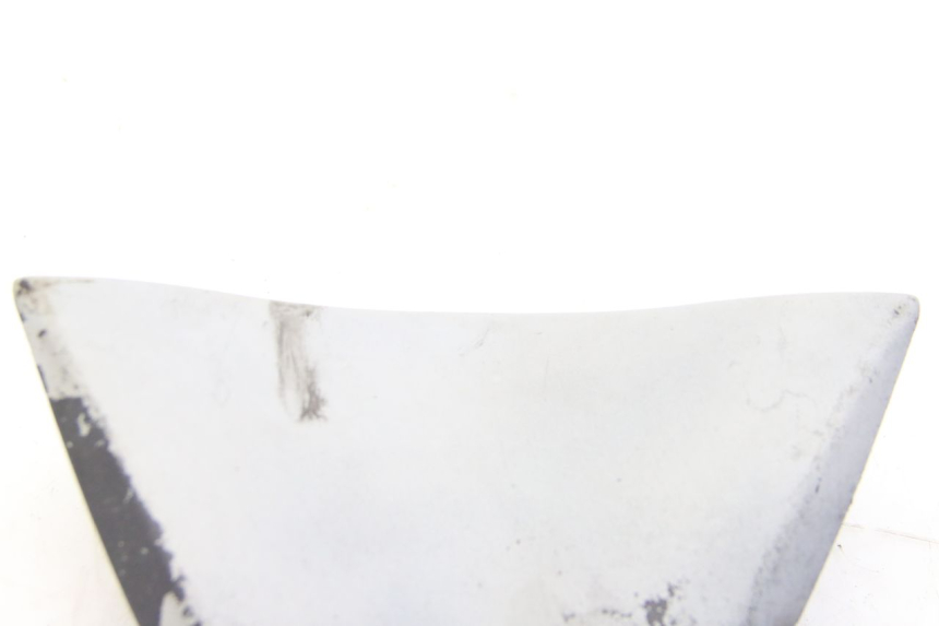 photo de COUVRE GUIDON PIAGGIO X8 125 (2004 - 2007) - Gros plan technique