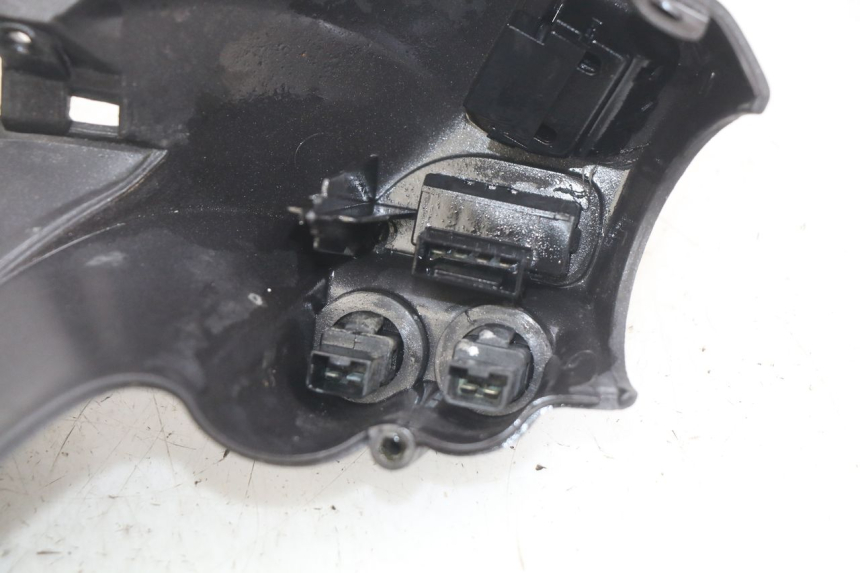 photo de COUVRE GUIDON PIAGGIO X9 EVOLUTION 125 (2003 - 2007) - Marquages et références