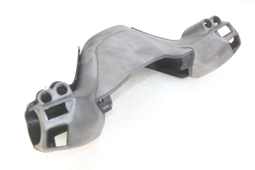 photo de COUVRE GUIDON PIAGGIO XEVO - X EVO 125 (2007 - 2017) - Gros plan technique