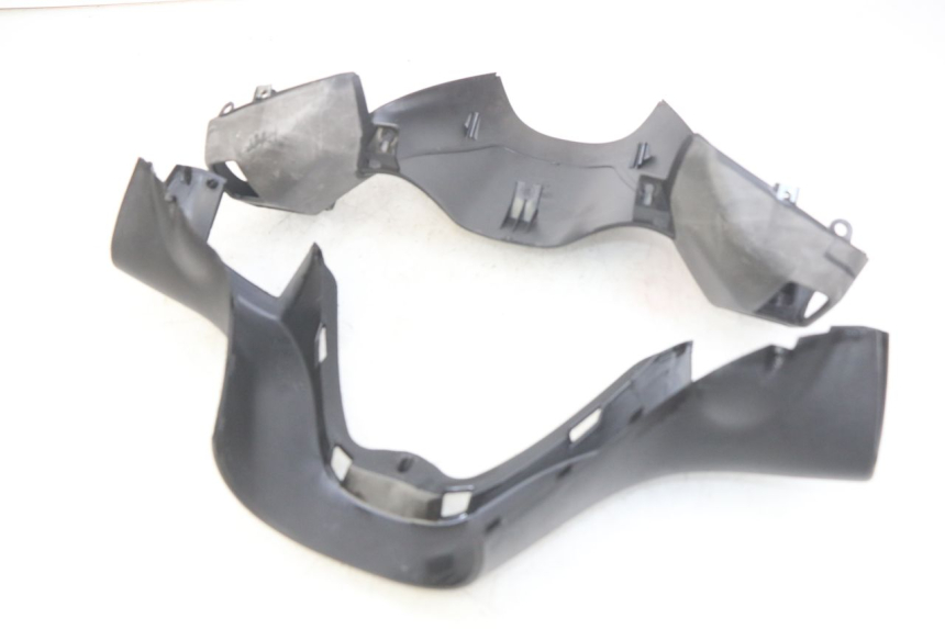 photo de COUVRE GUIDON PIAGGIO XEVO - X EVO 125 (2007 - 2017) - Pièce contrôlée