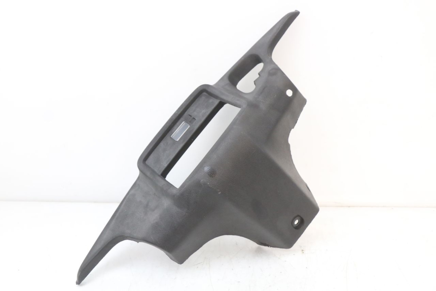 photo de COUVRE GUIDON  YAMAHA YE ZEST 50 (1992 - 1998) - Détail de la pièce