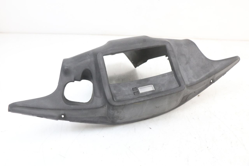 photo de COUVRE GUIDON  YAMAHA YE ZEST 50 (1992 - 1998) - Gros plan technique