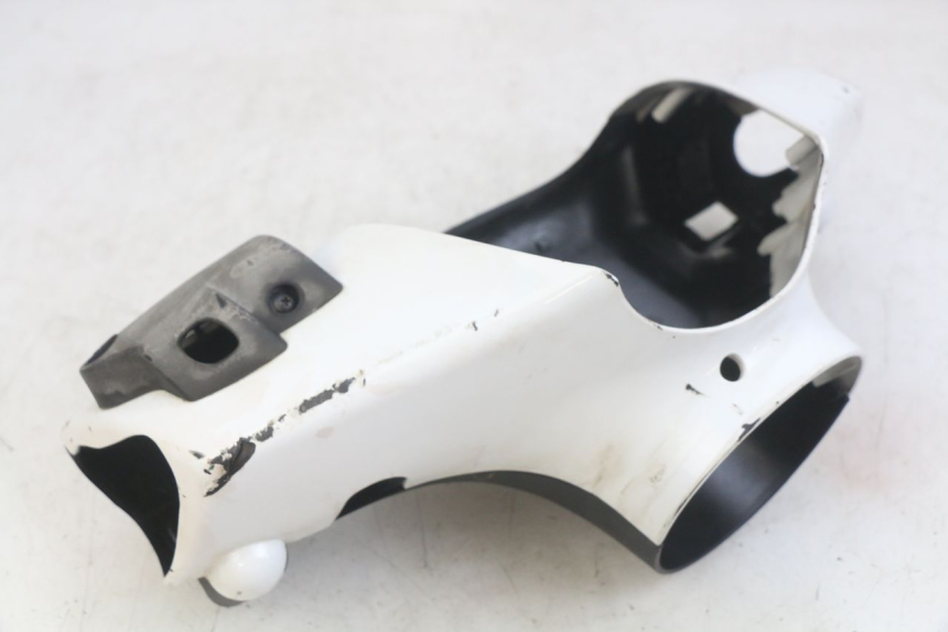 photo de COUVRE GUIDON PIAGGIO ZIP 2T 50 (2009 - 2019) - Détail de la pièce
