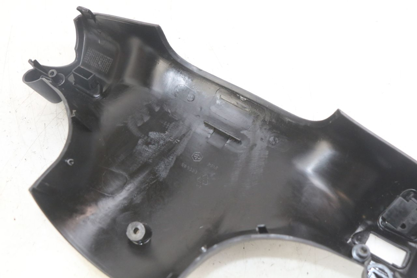 photo de COUVRE GUIDON PIAGGIO ZIP 2T 50 (2009 - 2019) - Zoom composants
