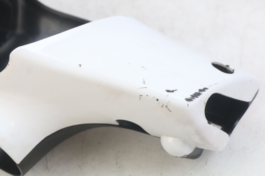 photo de COUVRE GUIDON PIAGGIO ZIP 2T 50 (2009 - 2019) - Zoom état d’usage