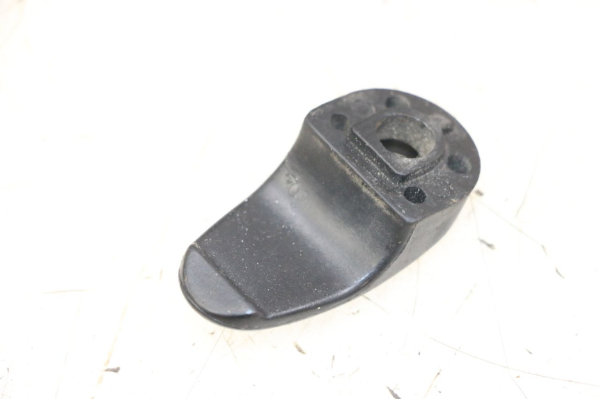 photo de CROCHET SAC KYMCO AGILITY 4T 50 (2018 - 2022) - Détail de la pièce